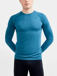 1911157-676000_CORE Dry Active Comfort LS M_Closeup1.jpg